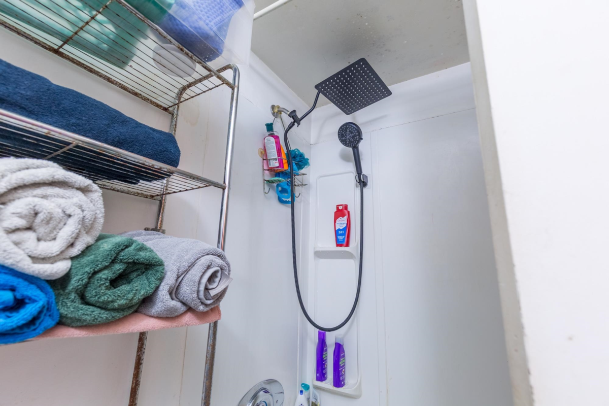 Basement Recreation Room Photo of 32633 Marshall Road, Abbotsford, BC