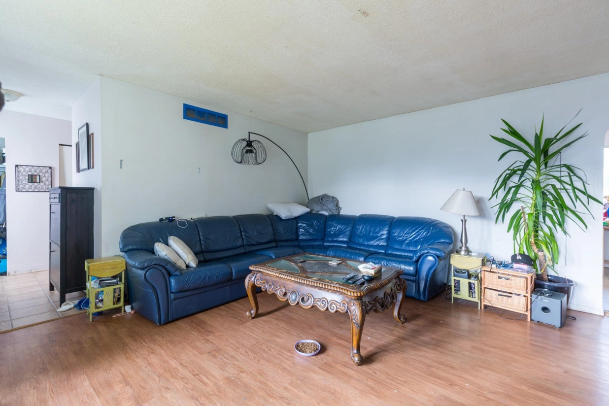 Kitchen Photo of 32633 Marshall Road, Abbotsford, BC