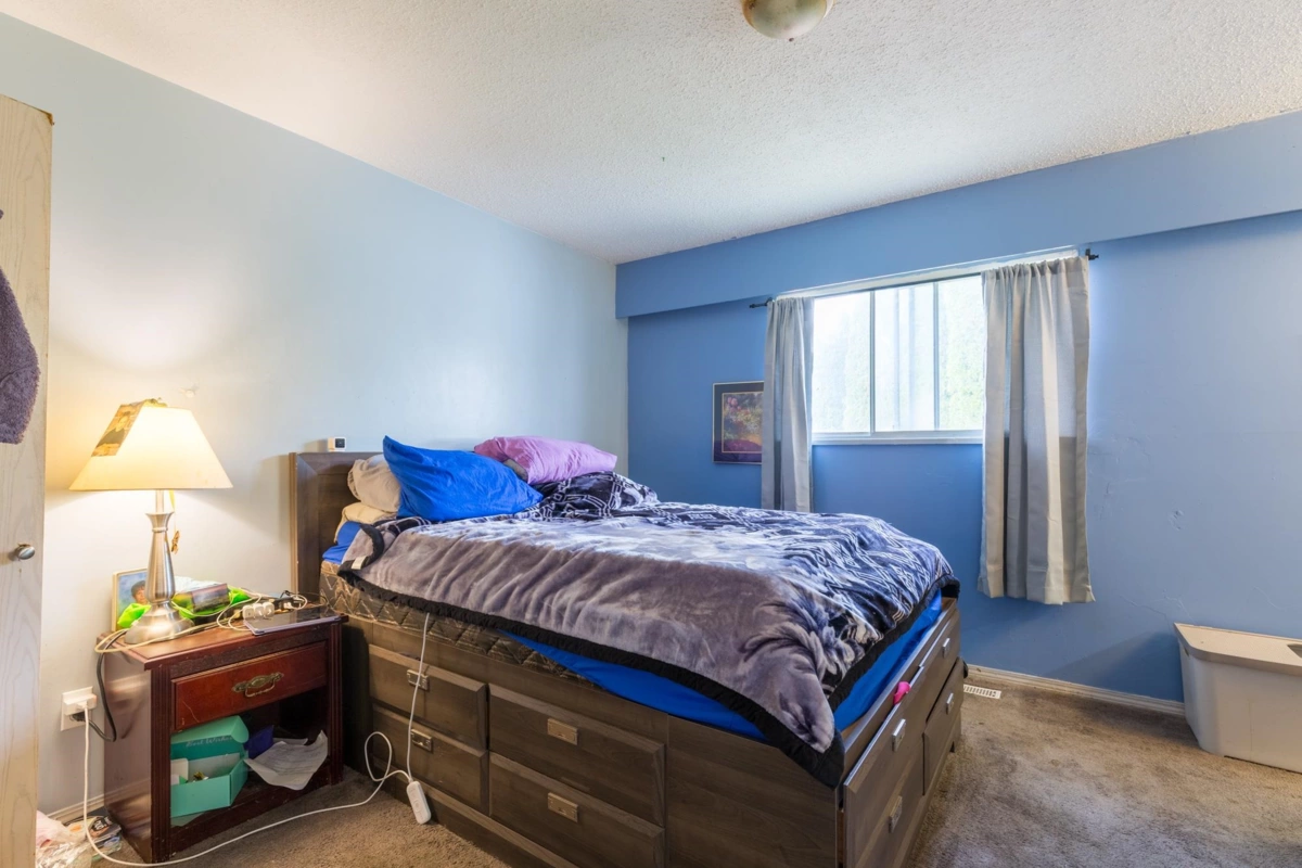 Mudroom Photo of 32633 Marshall Road, Abbotsford, BC