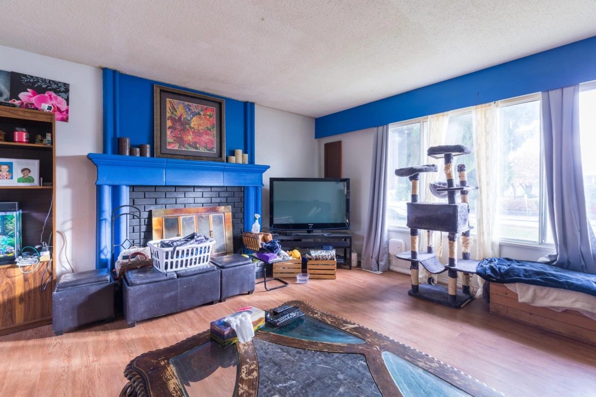 Pantry Photo of 32633 Marshall Road, Abbotsford, BC