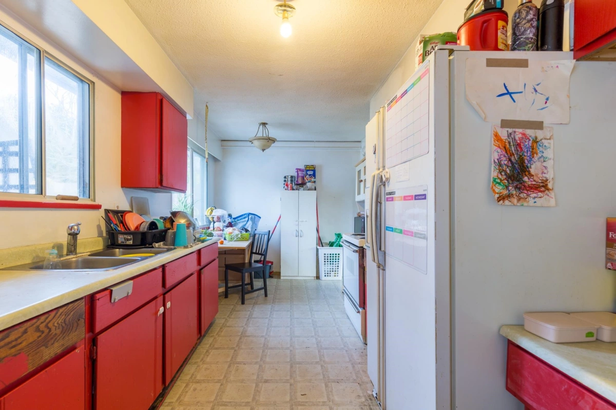 Primary Bathroom Photo of 32633 Marshall Road, Abbotsford, BC