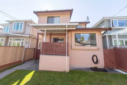 Aerial View of 879 W 62nd Avenue, Vancouver, BC