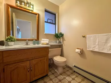 Powder Room Photo of 879 W 62nd Avenue, Vancouver, BC