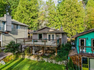 538 Reed Road, Gibsons, BC, Gibsons — Single Family Residence for sale