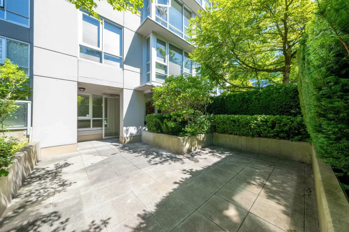 Basement Recreation Room Photo of 302 1030 W Broadway Street, Vancouver, BC