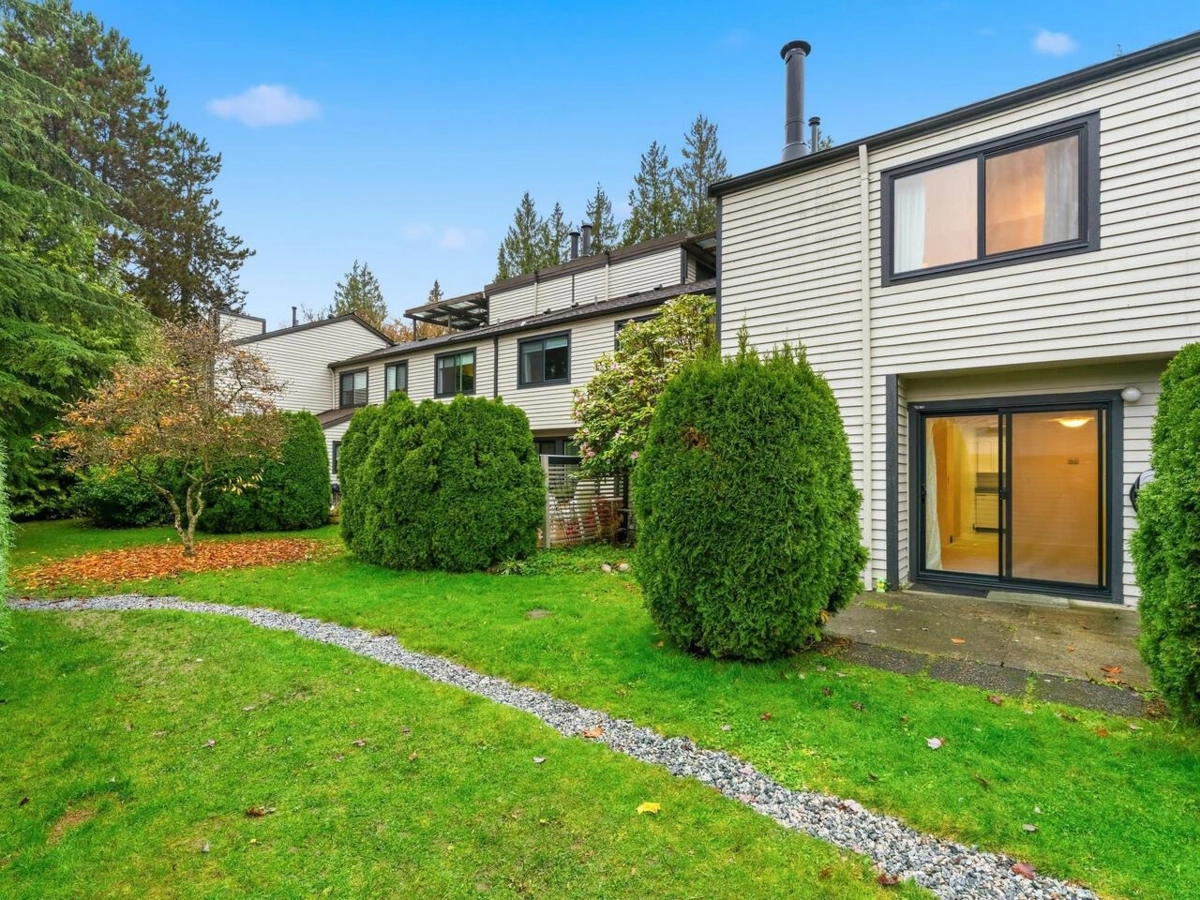 Basement Recreation Room Photo of 8574 Flowering Place, Burnaby, BC