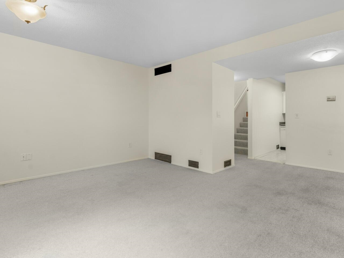 Breakfast Nook Photo of 8574 Flowering Place, Burnaby, BC