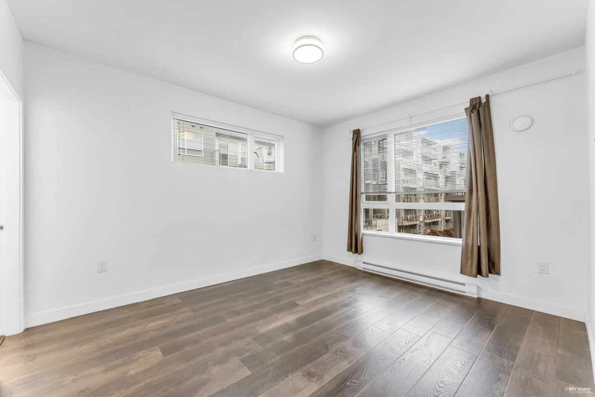 Family Room Photo of 308 10581 140 Street, Surrey, BC