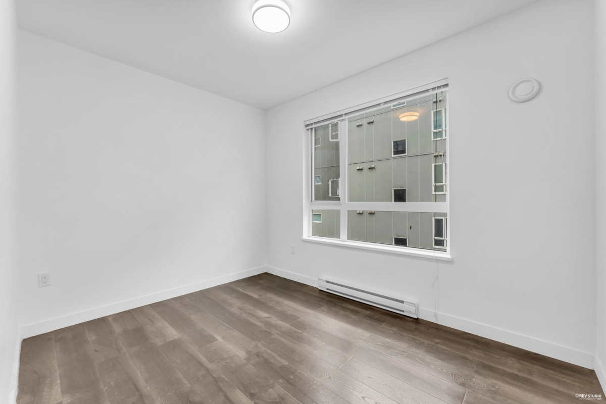 Kitchen Photo of 308 10581 140 Street, Surrey, BC