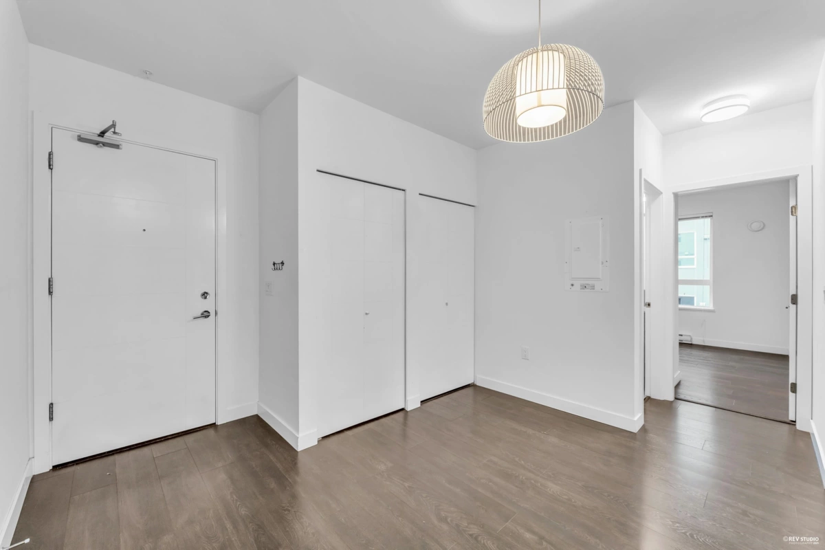 Primary Bathroom Photo of 308 10581 140 Street, Surrey, BC