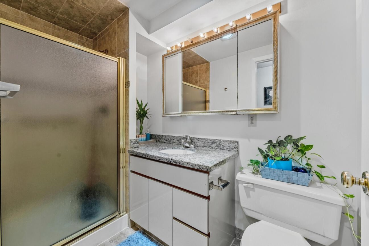 Bedroom 4 Photo of 504 534 Sixth Street, New Westminster, BC