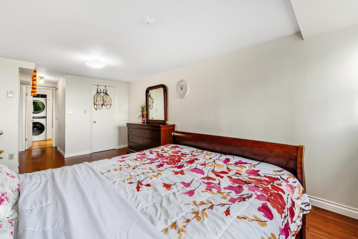 Office / Den Photo of 504 534 Sixth Street, New Westminster, BC