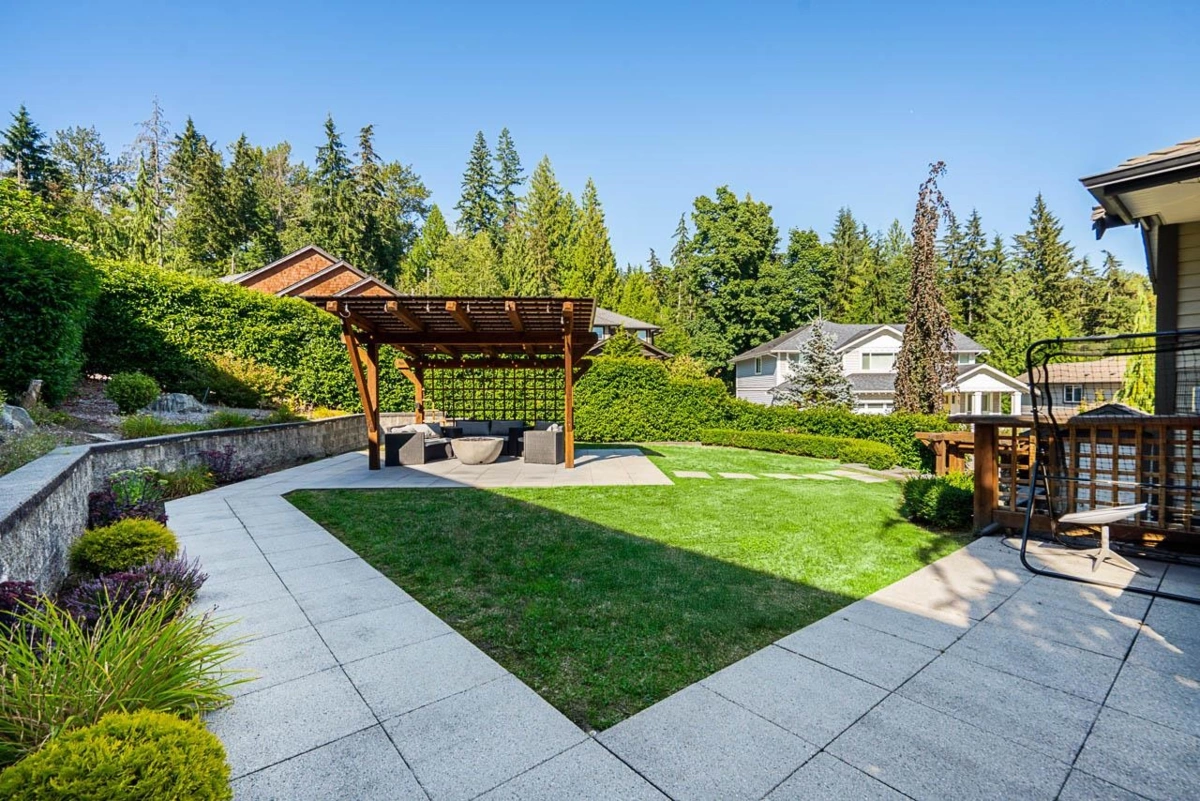 Kitchen Photo of 16 13210 Shoesmith Crescent, Maple Ridge, BC