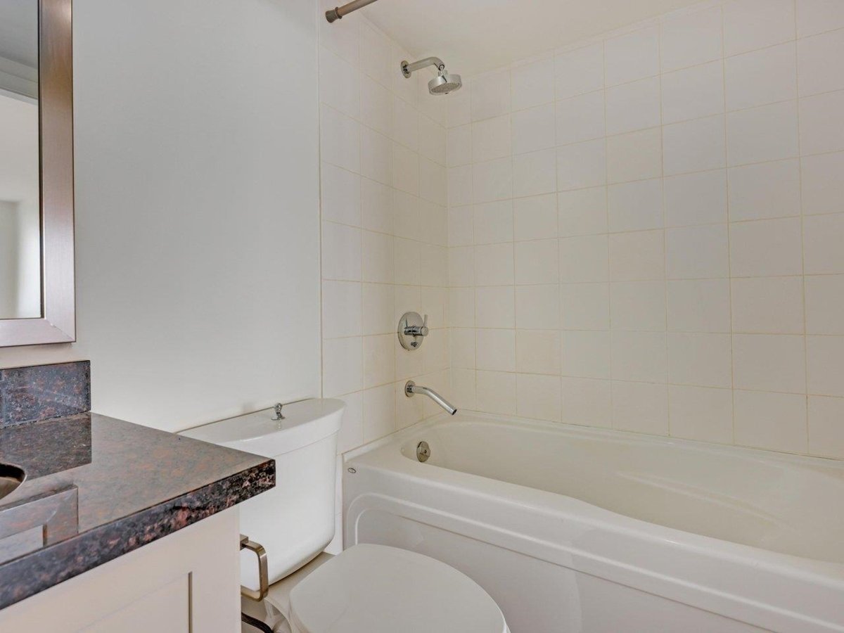 Guest Bathroom Photo of 1607 1 Renaissance Square, New Westminster, BC