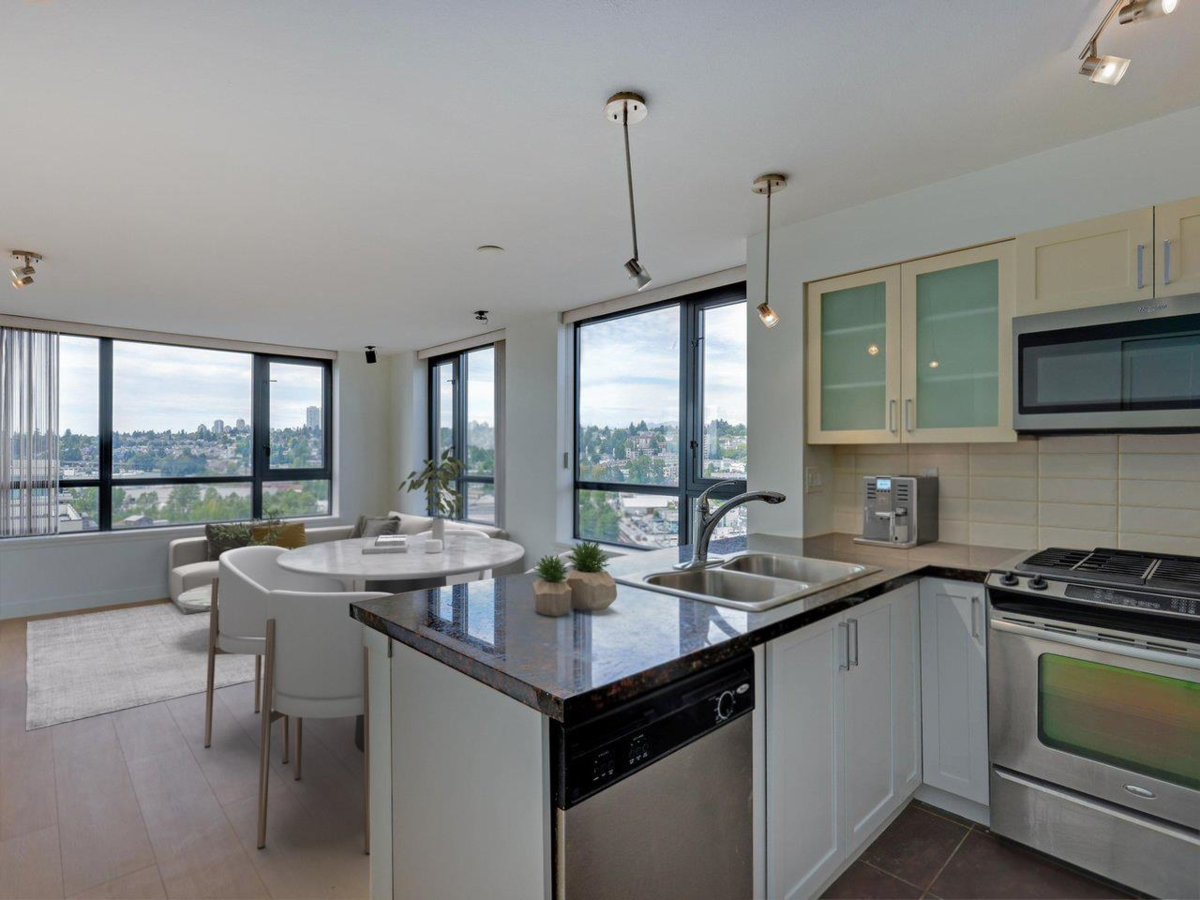 Living Room Photo of 1607 1 Renaissance Square, New Westminster, BC