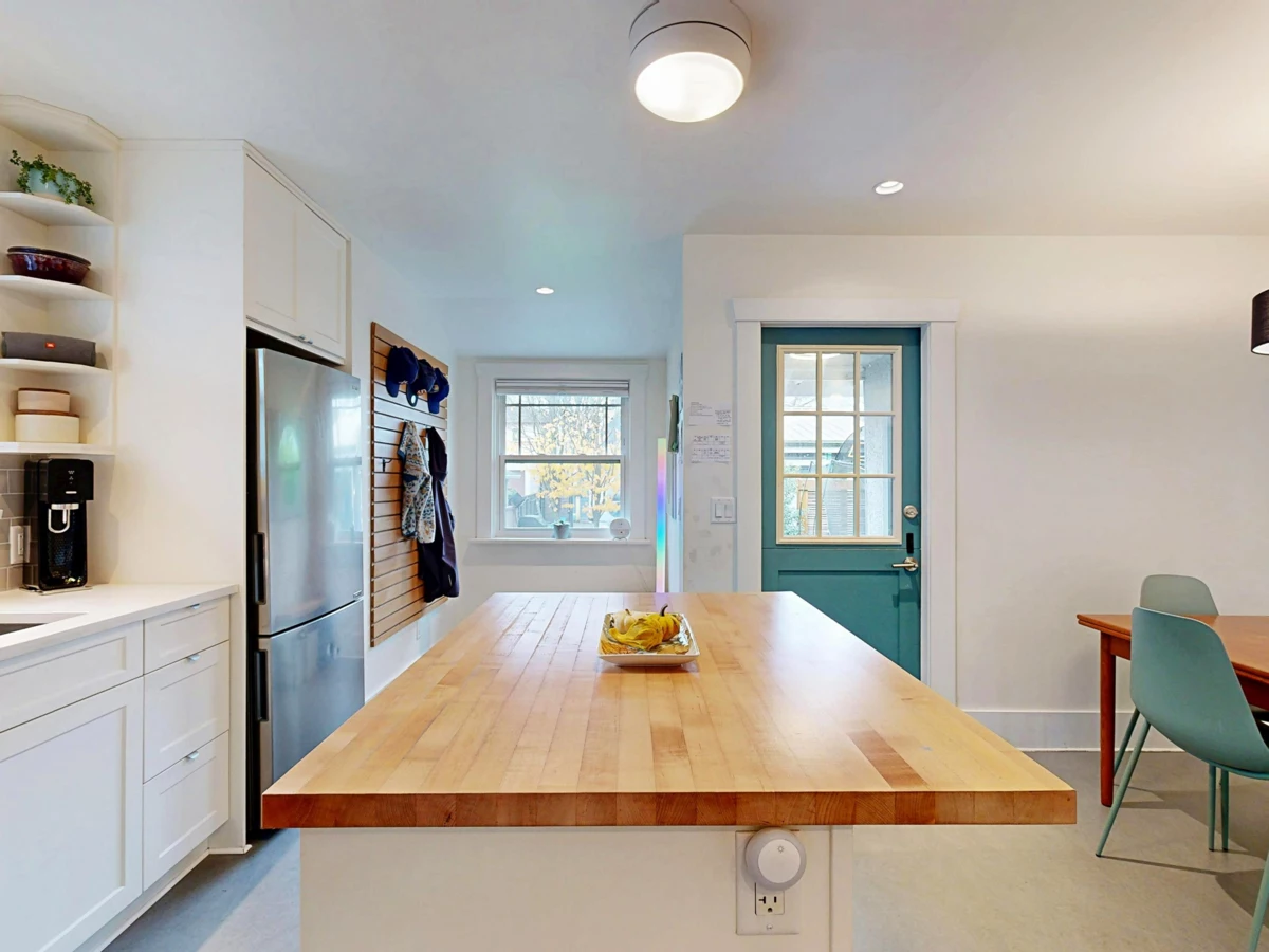 Aerial View of 2640 Mcgill Street, Vancouver, BC