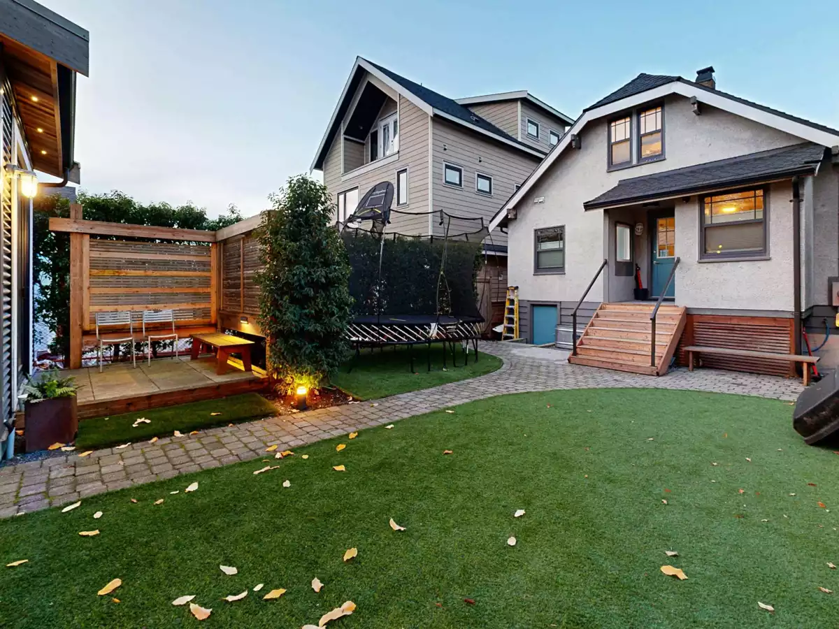 Exterior Front Photo of 2640 Mcgill Street, Vancouver, BC