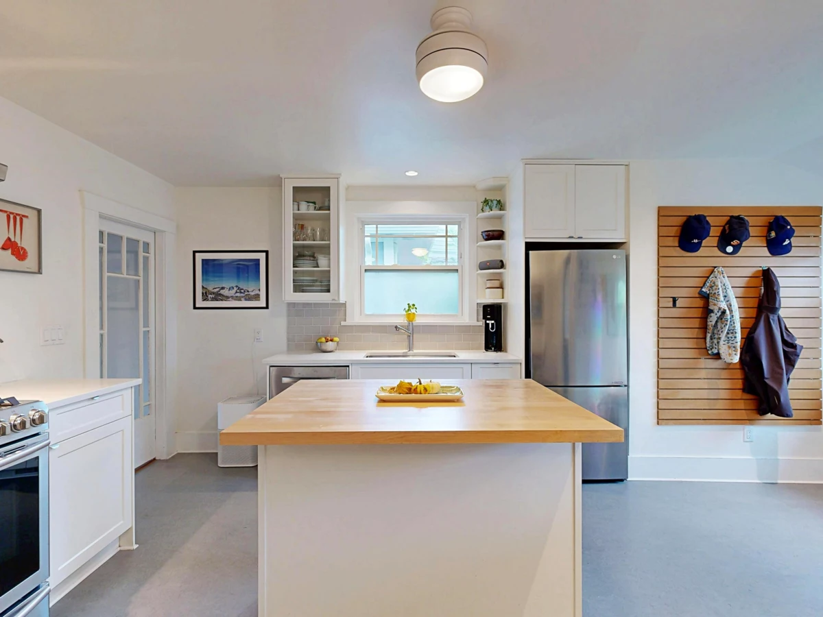 Neighborhood Park Photo Near 2640 Mcgill Street, Vancouver, BC