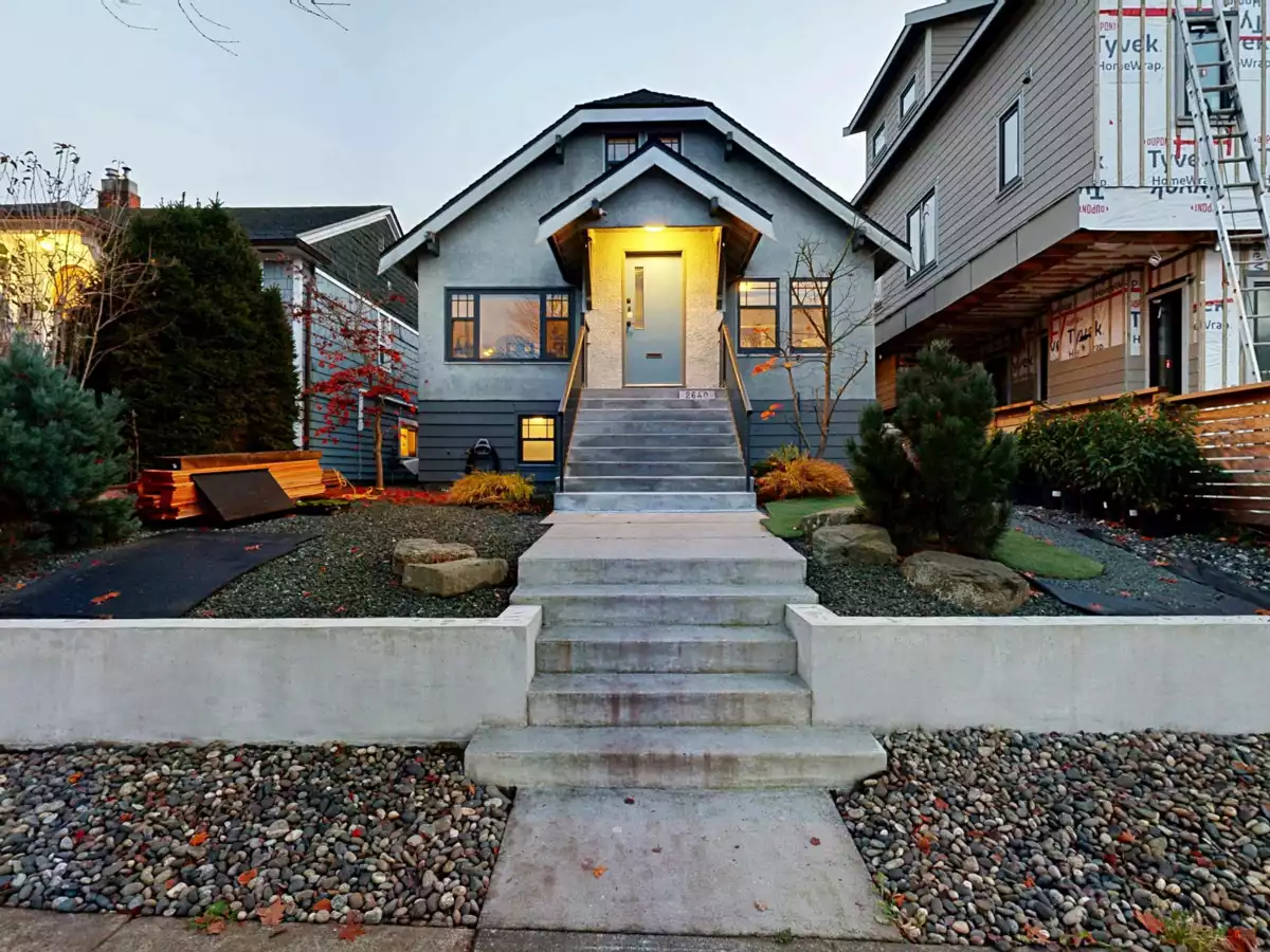 Walk-In Closet Photo of 2640 Mcgill Street, Vancouver, BC
