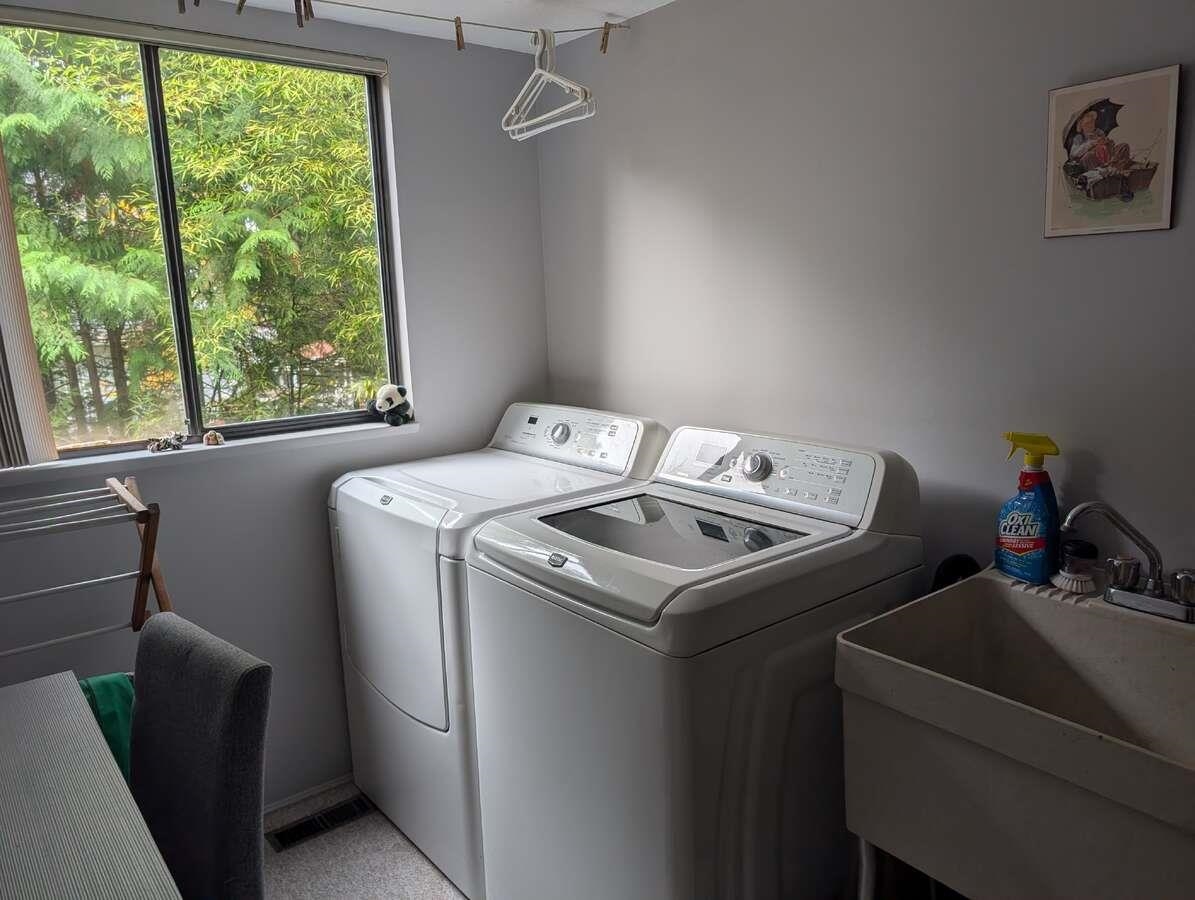 Bedroom 4 Photo of 1498 Chamberlain Drive, North Vancouver, BC