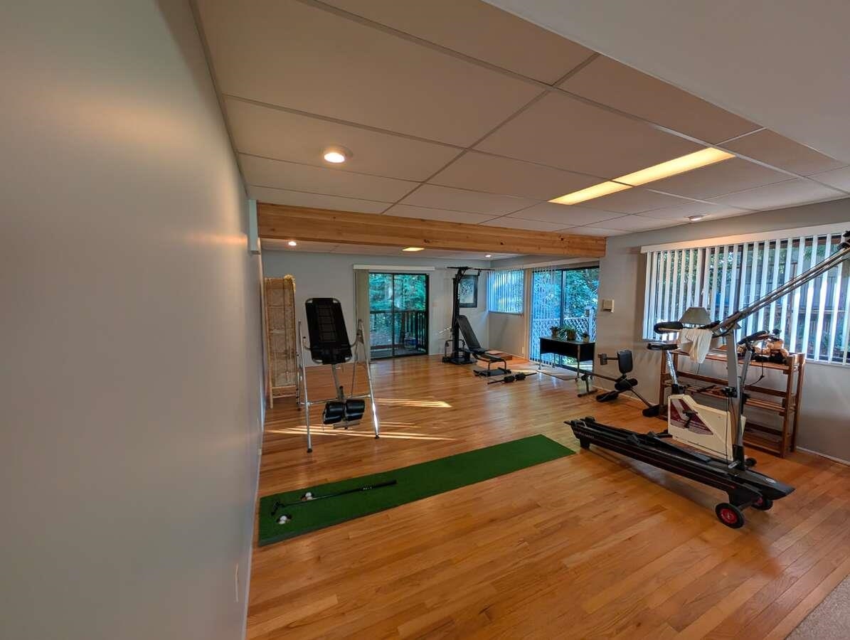 Entry Foyer Photo of 1498 Chamberlain Drive, North Vancouver, BC