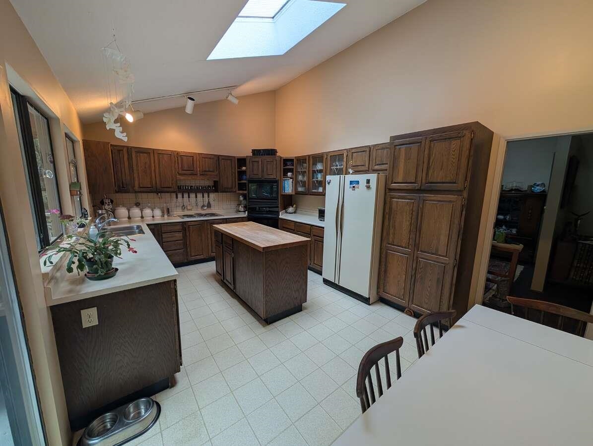 Primary Bedroom Photo of 1498 Chamberlain Drive, North Vancouver, BC