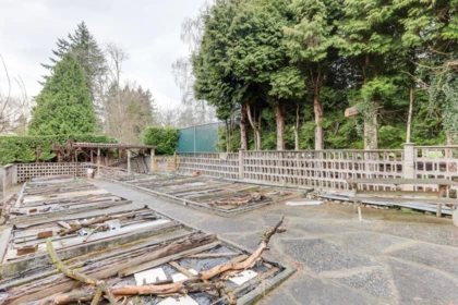 Hot Tub / Spa Photo of 7765 Government Road, Burnaby, BC