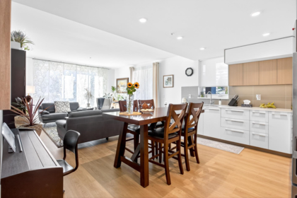 410 9888 University Crescent, Burnaby, BC, Burnaby — Apartment/Condo for sale