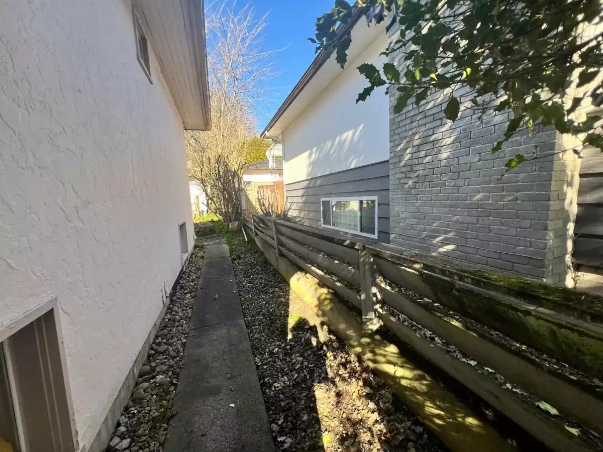 Bedroom 3 Photo of 1315 W 58th Avenue, Vancouver, BC