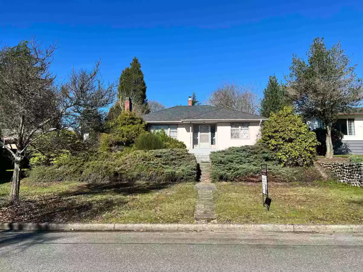 Powder Room Photo of 1315 W 58th Avenue, Vancouver, BC