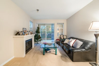 210 4868 Brentwood Drive, Burnaby, BC, Burnaby — Apartment/Condo for sale