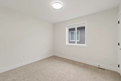 Basement Recreation Room Photo of 32520 Higginbottom Court, Mission, BC