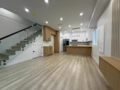 3 1577 E 58th Avenue, Vancouver, BC