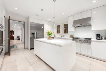 Kitchen Island Photo of 1407 W 33rd Avenue, Vancouver, BC