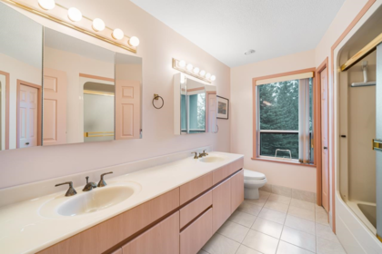 Walk-In Closet Photo of 58 Tsawwassen Beach Road, Delta, BC