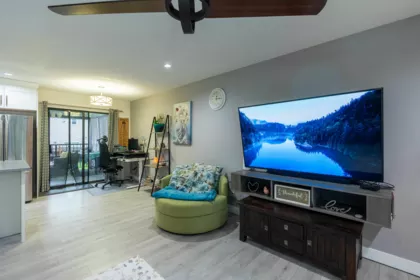 Kitchen Photo of 13933 90a Avenue, Surrey, BC