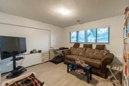 Mudroom Photo of 13933 90a Avenue, Surrey, BC
