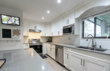 Primary Bedroom Photo of 13933 90a Avenue, Surrey, BC