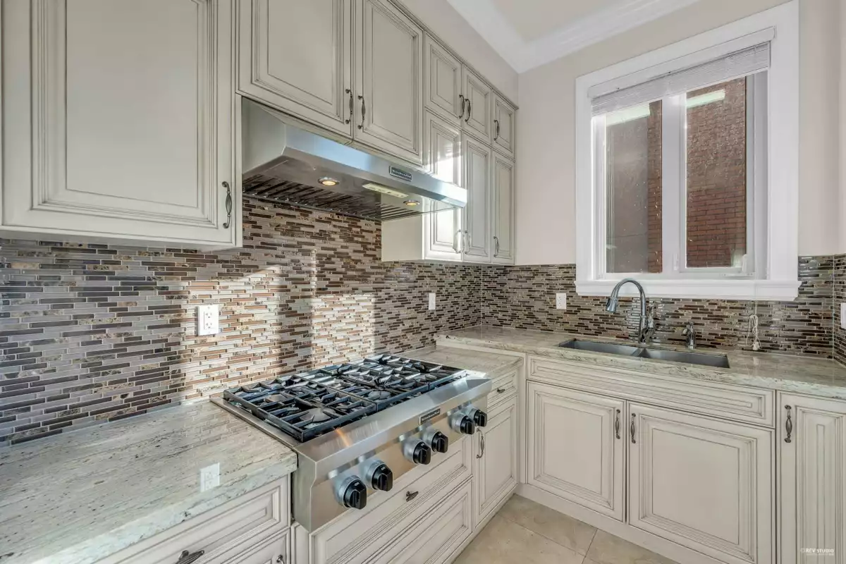 Powder Room Photo of 3369 Puget Drive, Vancouver, BC