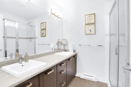 Office / Den Photo of 21 5888 144 Street, Surrey, BC