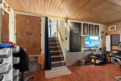 Hallway Photo of 12905 104 Avenue, Surrey, BC