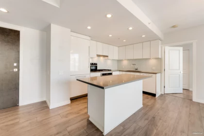 3607 2388 Madison Avenue, Burnaby, BC, Burnaby — Apartment/Condo for sale
