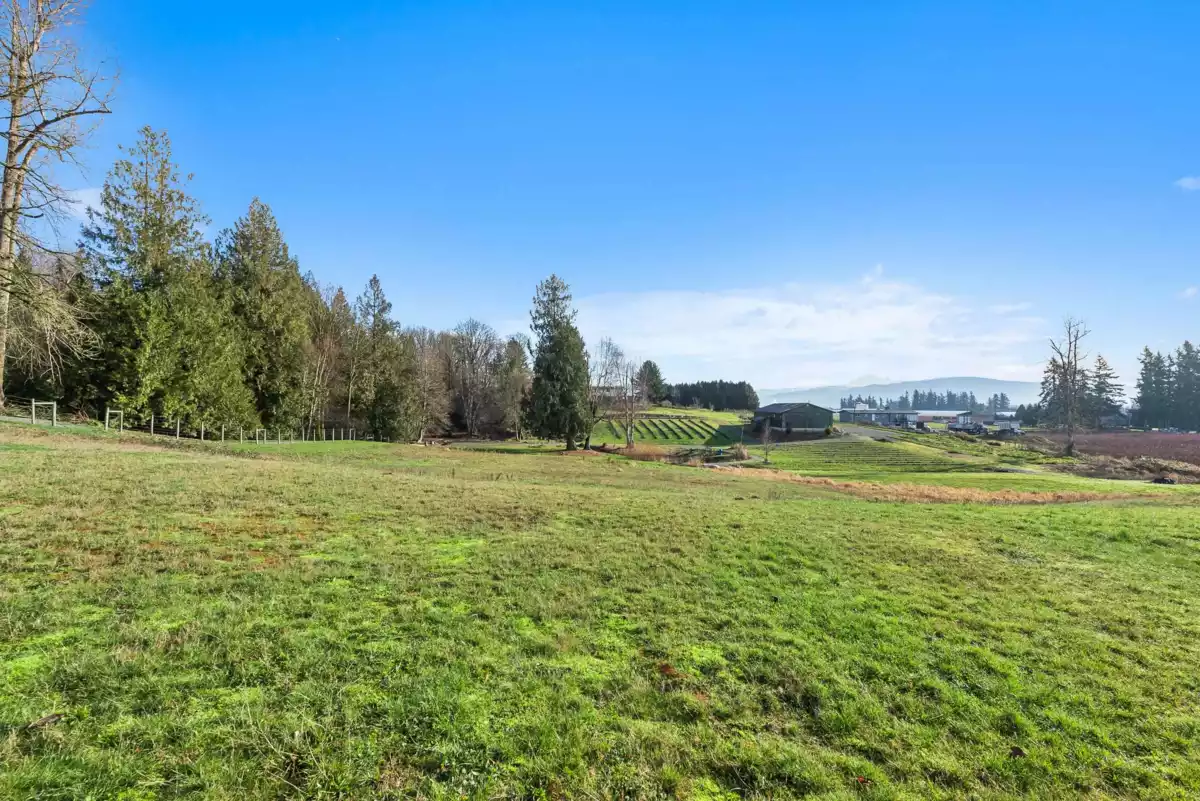 Dining Area Photo of 681 Bradner Road, Abbotsford, BC