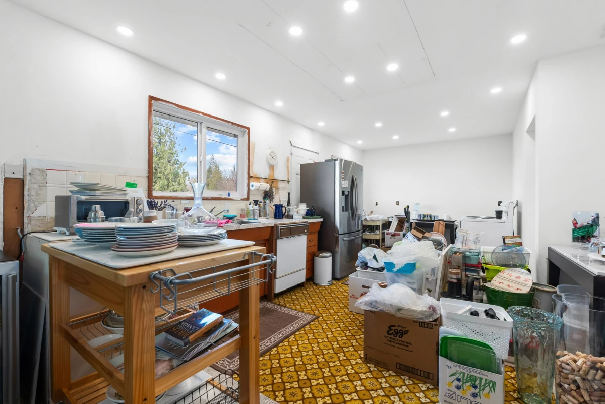 Hallway Photo of 681 Bradner Road, Abbotsford, BC