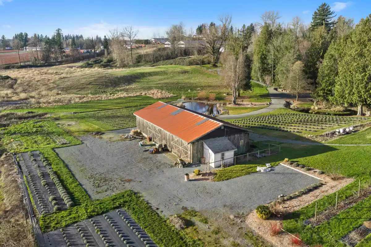 Primary Bathroom Photo of 681 Bradner Road, Abbotsford, BC