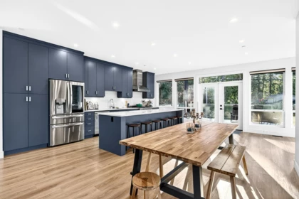 Kitchen Photo of 24025 Fern Crescent, Maple Ridge, BC