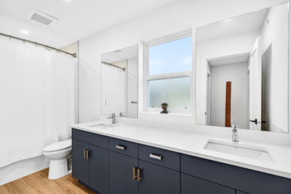 Laundry Room Photo of 24025 Fern Crescent, Maple Ridge, BC