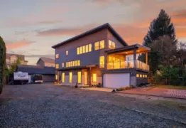 24025 Fern Crescent, Maple Ridge, BC