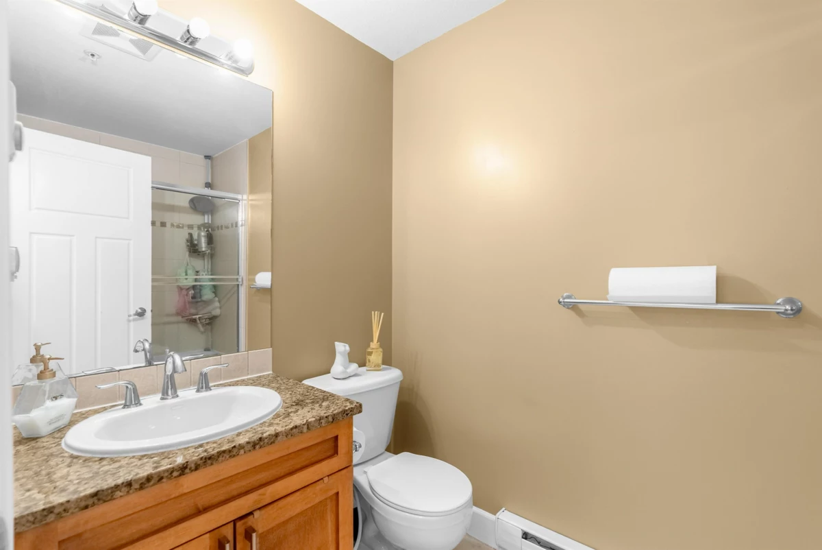 Walk-In Closet Photo of 103 1988 Suffolk Avenue, Port Coquitlam, BC