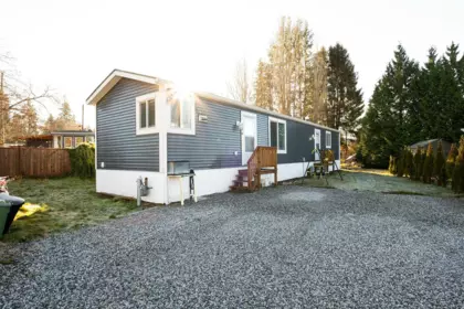 Mudroom Photo of 139 1413 Sunshine Coast Highway, Gibsons, BC